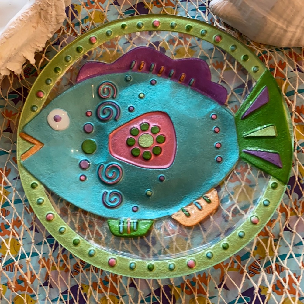 Hand blown fish plate